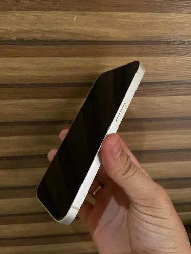 IPHONE 13 EM ESTADO DE NOVO