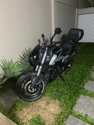 Bajaj Dominar 250 2025 - 2.000 km + Baú - Impecável