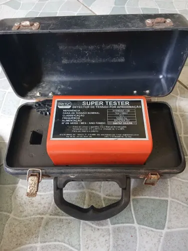 Alicate amperímetro média tensão