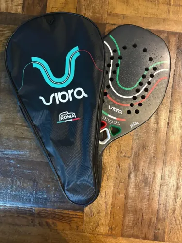 Raquete Seminova Tricolore Vibra Beach Tennis