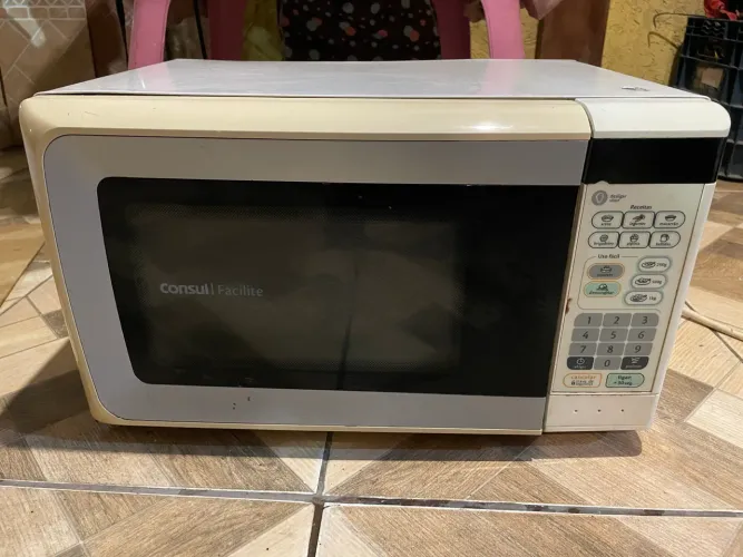 Micro-ondas Consul 20L (Modelo CMP25AB) - Com Prato - Para Peças ou Conserto