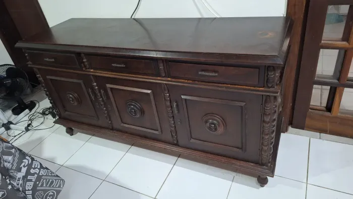 Buffet madeira antigo