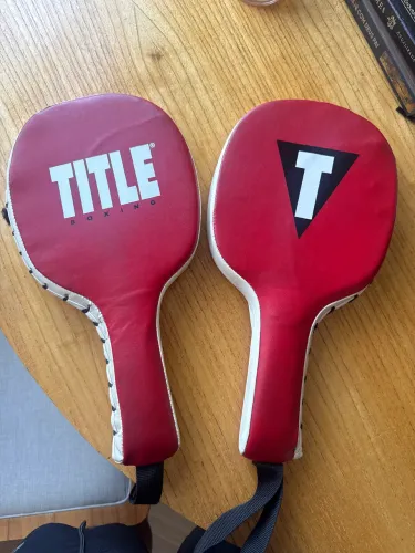 Manopla Raquete Title Boxing