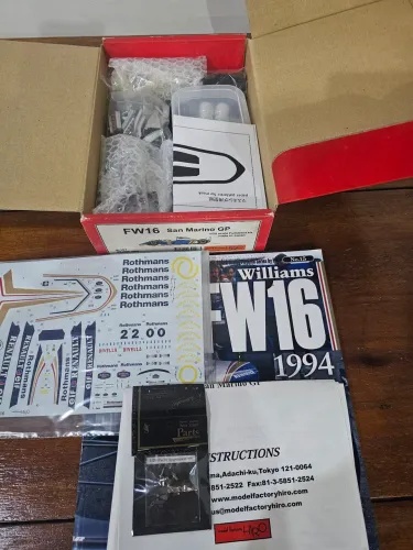 Kit modelismo model factory hiro MFH 1/20 FW 16 AYRYON SENNA