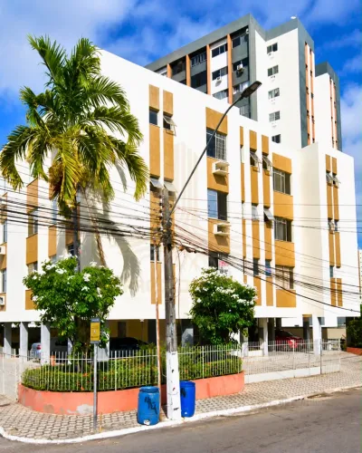 APARTAMENTO CHARMOSO NO EDIFÍCIO CARLA