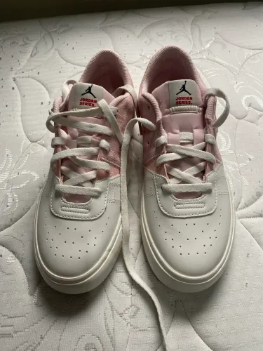 Tênis Jordan feminino 