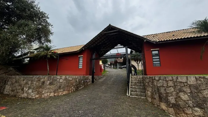 Casa em Condomínio à venda, 3 quartos, 1 suíte, 2 vagas, Santo Antonio De Lisboa - Florian