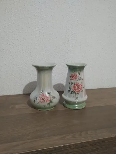 Par de vasos antigos 