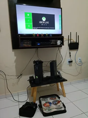 Xbox 360 RGH impecável na Caixa + Kinect + 2 Controles Originais + 30 Jogos