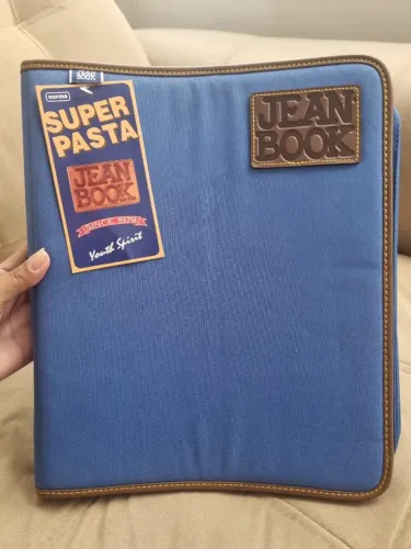 Fichário da marca Jean Book na cor azul