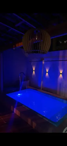 CASA DE PRAIA COM PISCINA MOBILIADA