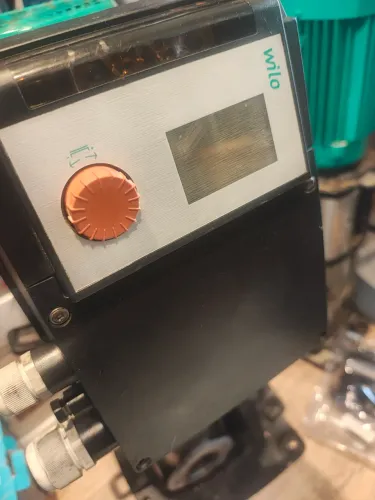Bomba Multiestágio Vertical Eletrônica Wilo Helix VE 1602 (Com Inversor)Semi Nova