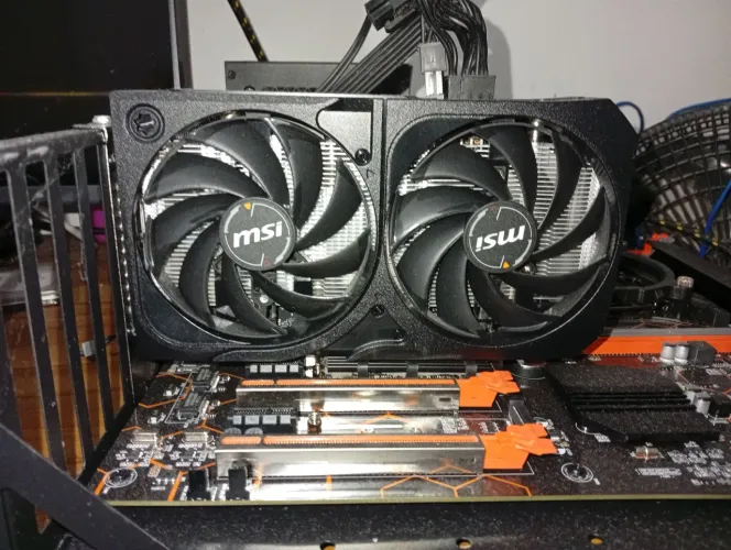 Placa de vídeo RTX 5060 8GB MSI Shadow