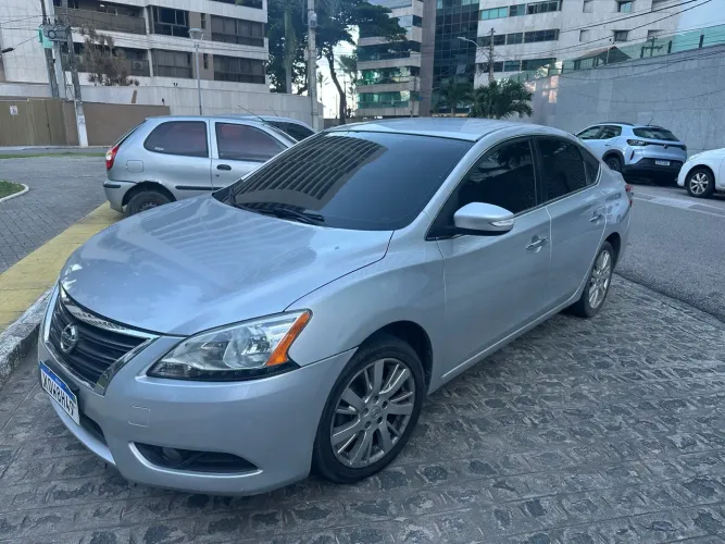 Nissan Sentra SL 2.0/ 2.0 Flex Fuel 16V Aut. 2015