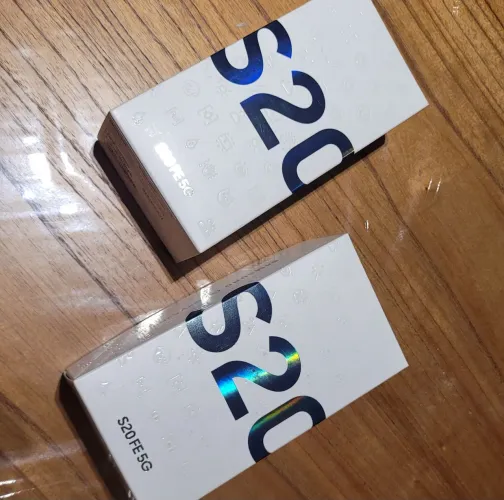 2 Caixas Samsung Galaxy S20 Fe
