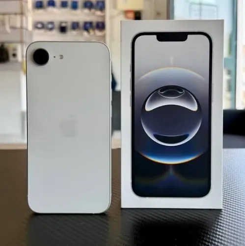 iPhone 16e