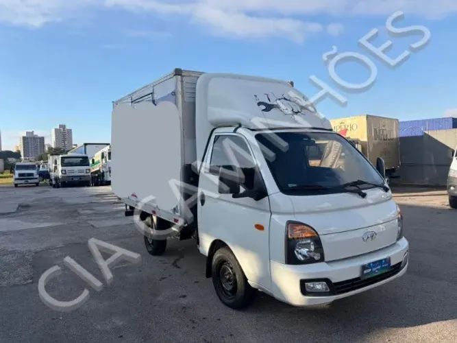 HYUNDAI HR ANO 2016 BAU 2,90M