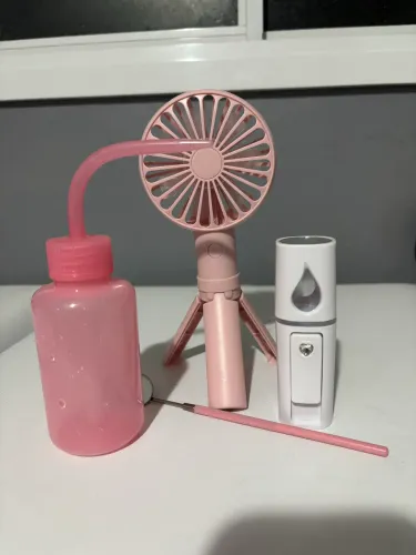 Vende- se kit essencial para lash designer