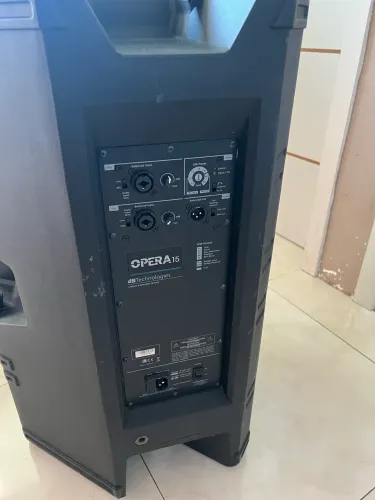 ? VENDO CAIXA DE SOM ATIVA dBTechnologies OPERA 15 ?