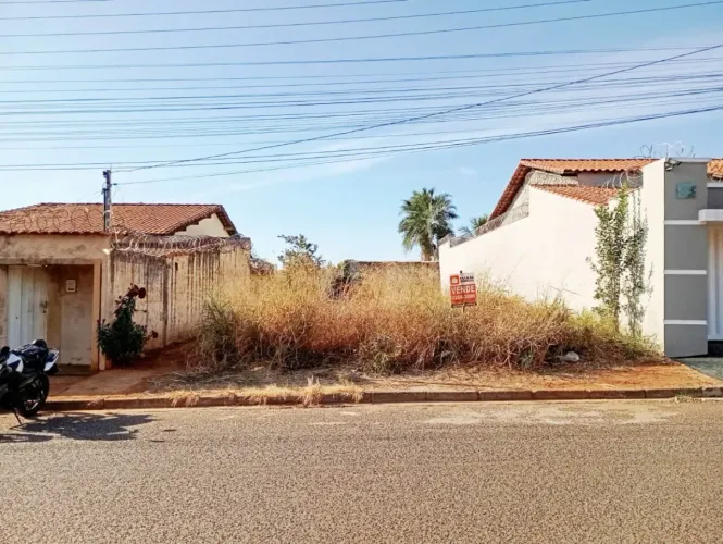 Terreno para venda no bairro Santa Mônica.