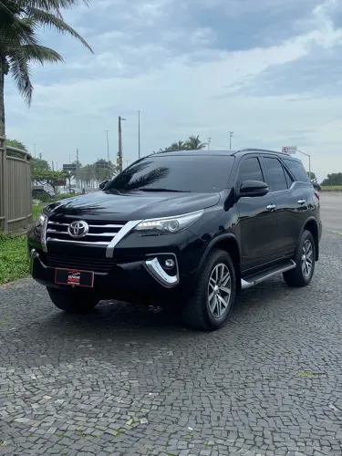 Toyota Hilux SW4 SRX 4X4 2.8 TDI 16V Dies. Aut. 2019