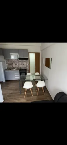 Apartamento para aluguel tem 38 metros quadrados com 1 quarto