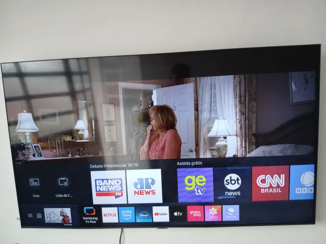 Tv samsumg Cristal ! Vendo barato apenas um detalhe