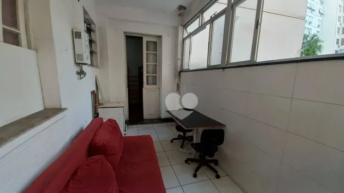 Apartamento com 2 dormitórios à venda, 65 m² por R$ 680.000,00 - Copacabana - Rio de Janei