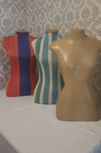 Manequins 3 x 50 reais