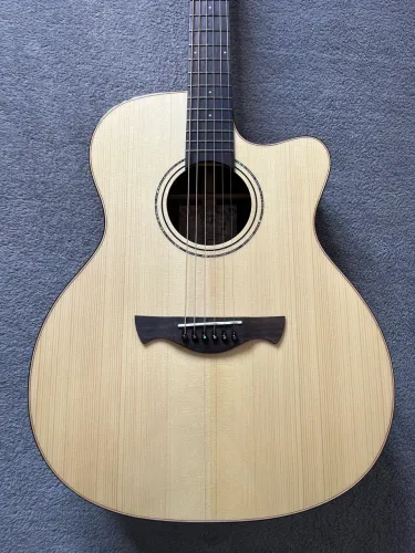Tagima CF1000