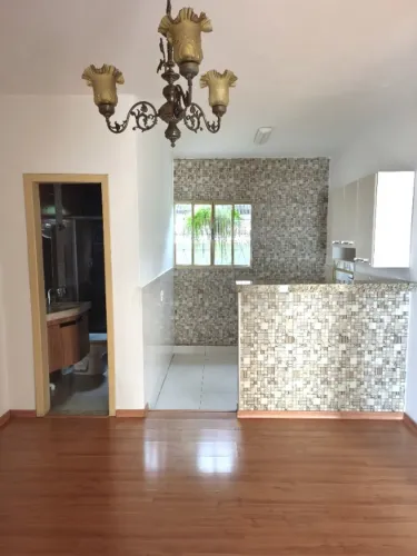 Alugo casa sobreloja bairro Alvorada em Betim