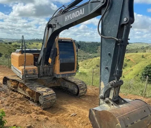 Escavadeira hidráulica Hyundai