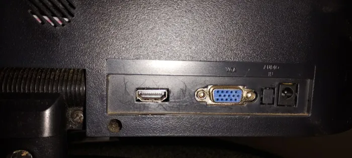 monitor Bluecase 15.4