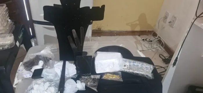 Vendo Expositores e materiais para Bijuterias