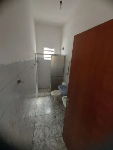 Casa com 1 dormitório para alugar, 48 m² por R$ 1.000,00/mês - Recanto dos Victor s - Coti