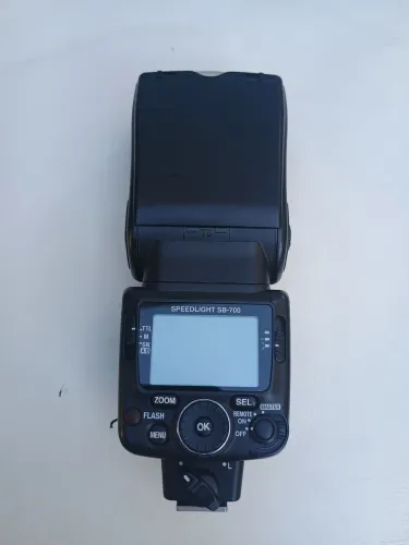 Flash SB700 Speedligth. Super conservado