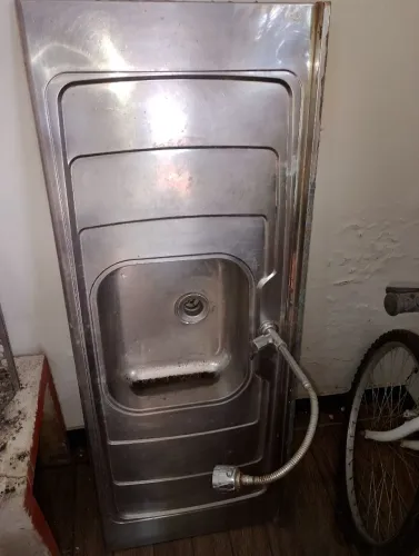 Vende se Pia de Cozinha com Torneira 