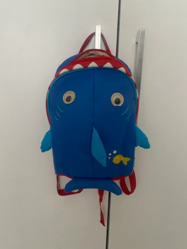 Mochila infantil tubarão