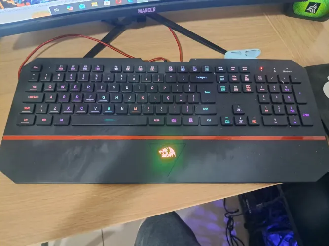 Teclado red dragon