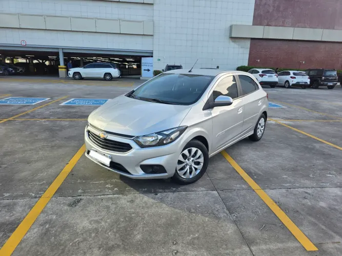 Chevrolet Onix Hatch LT 1.4 8V Flex Mec. 4P 2018
