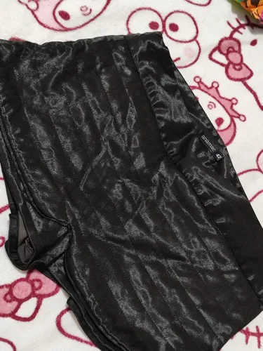 Saia preta y2k
