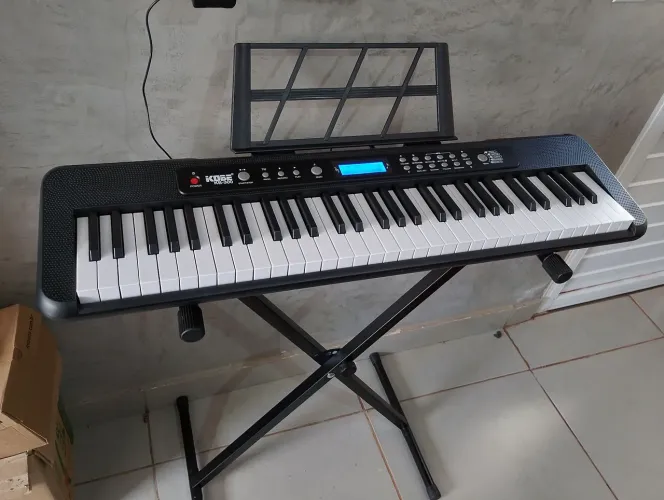 Teclado KOBE KB300