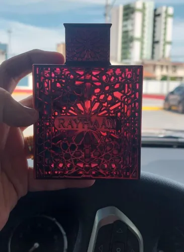 Rayhaan Crimson...Volumetria conforme a foto...