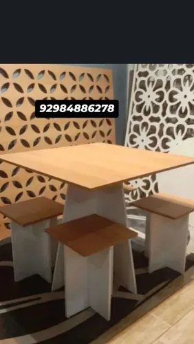 Mês acom 4 bancos em mdf