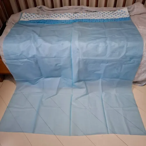 Cortina de box linholene antiguidade perfeita sem uso. 1,45 larg x 1,80 alt. Bordada.