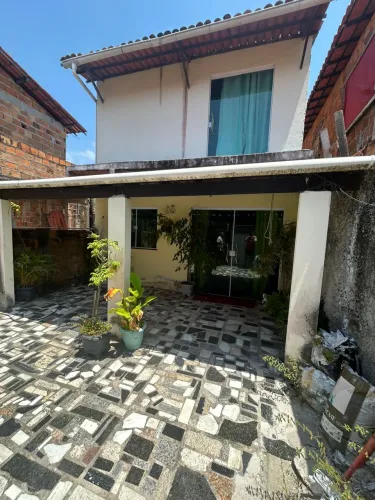 Casa na Ilha de Itaparica, na Rua do Cine - Barra do Gil há 600 m da Praia