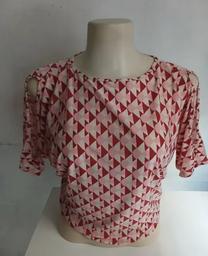 Blusa Malha Fria Ombro Vazado Tamanhos P M G eu mesma faço. Clara