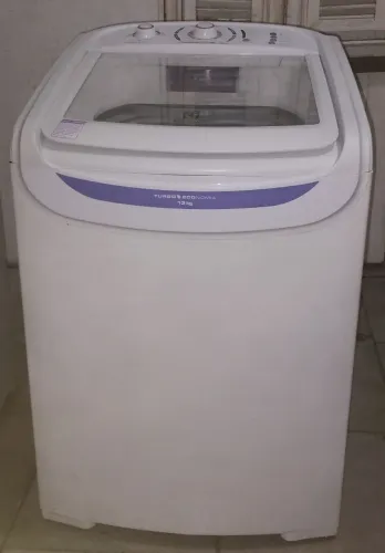 VENDO UMA MÁQUINA DE LAVAR ELECTROLUX DE 13 KILOS BEM CONSERVADA TODA OK FUNCIONANDO