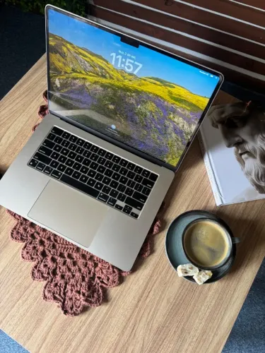 MACBOOK AIR M3 256G 15 POLEGADAS