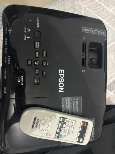Projetor S18+ PowerLite com controle (2) 